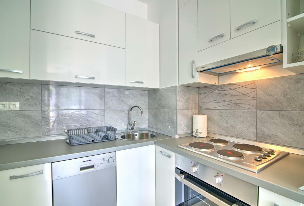 Apartment Waves-Villa Sunce Сень Экстерьер фото